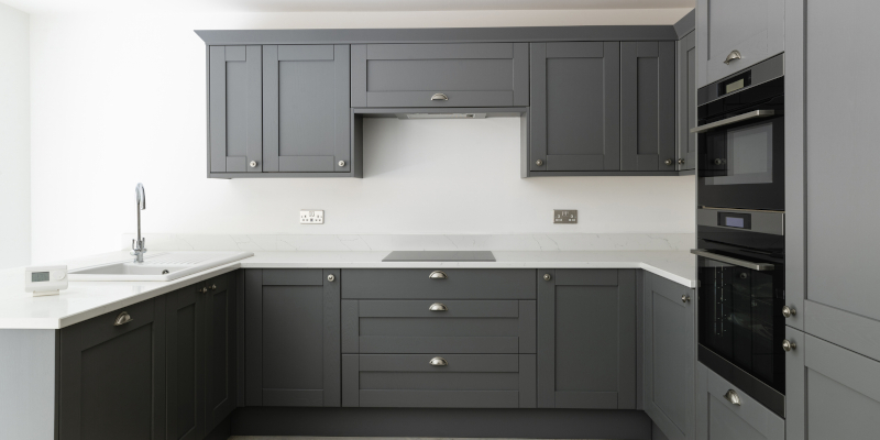 What You Need to Know About Cabinet Refinishing