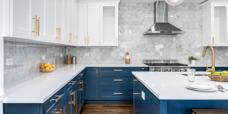 3 Tips for Choosing a New Color for Your Kitchen Cabinet Repainting Project