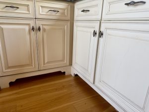 3 Signs You Should Consider Refinishing Your Kitchen Cabinets