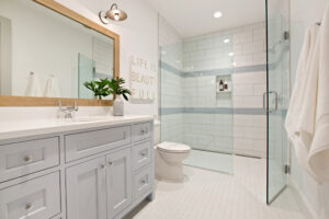 3 Surprising Impacts of Color on Bathroom Cabinets